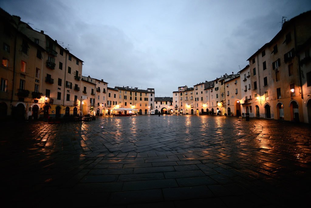 piazza dell'anfiteatro