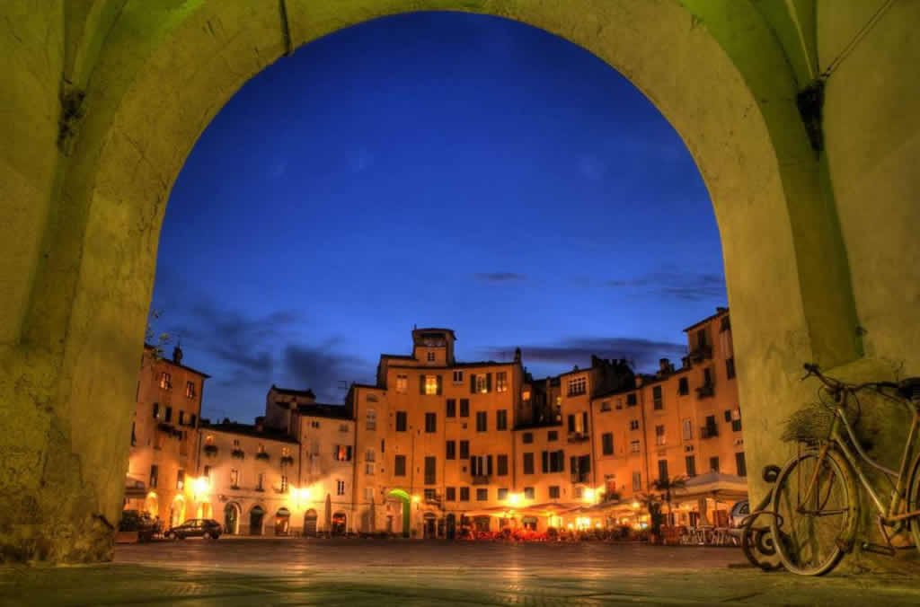 piazza dell'anfiteatro